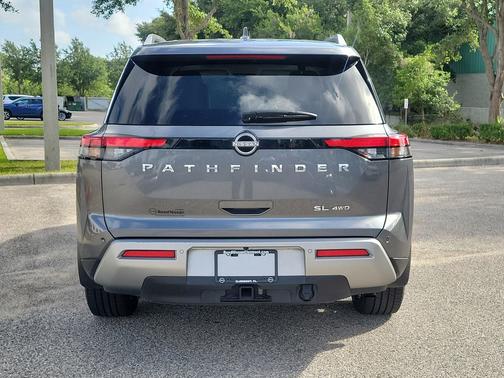 Gun Metallic 2023 Nissan Pathfinder SL 4WD