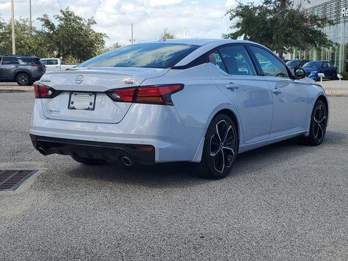 2024 Nissan Altima SR FWD