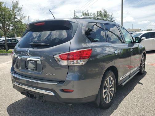 2016 Nissan Pathfinder SL