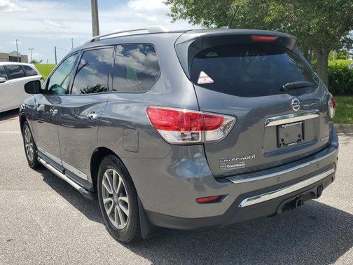 2016 Nissan Pathfinder SL