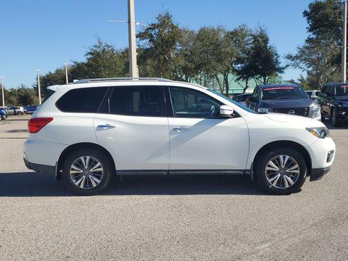 2020 Nissan Pathfinder S 2WD