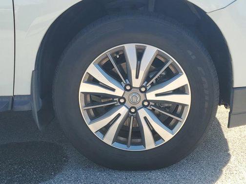 2020 Nissan Pathfinder S 2WD