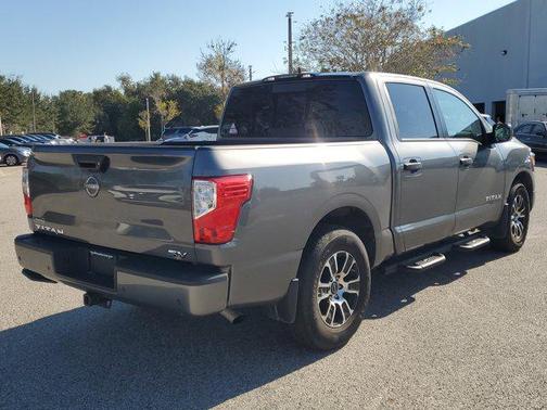 2023 Nissan Titan SV