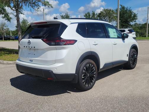 Everest White Pearl Tricoat 2026 Nissan Rogue Dark Armor