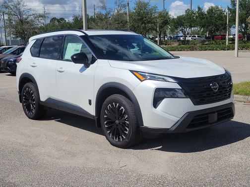 Everest White Pearl Tricoat 2026 Nissan Rogue Dark Armor