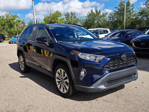 2019 Toyota RAV4 XLE Premium
