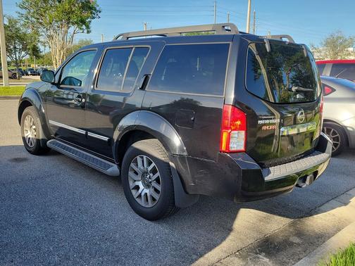 Super Black 2012 Nissan Pathfinder LE