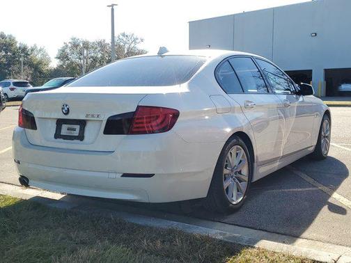 2011 BMW 528 528i