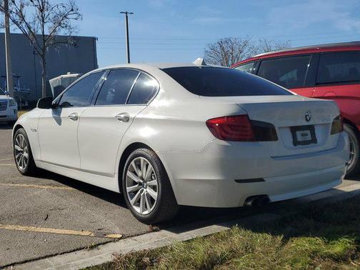 2011 BMW 528 528i