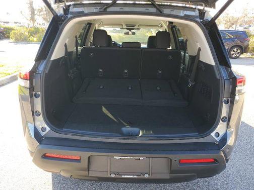 2025 Nissan Pathfinder SV 4WD