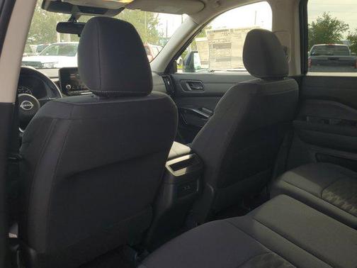 2025 Nissan Pathfinder S FWD