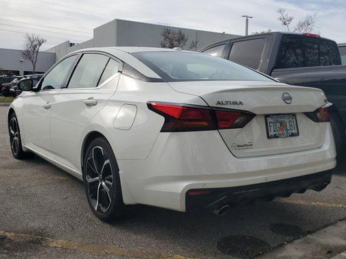 2025 Nissan Altima SR FWD