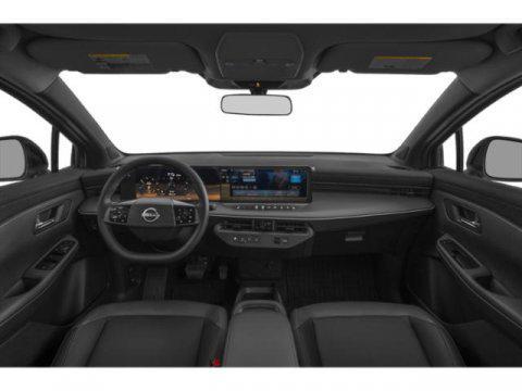 Everest White Pearl Tricoat/Black 2026 Nissan Leaf SV+