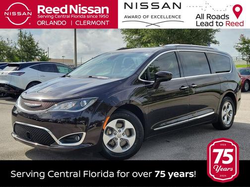 Dark Cordovan Pearlcoat 2017 Chrysler Pacifica Touring-L