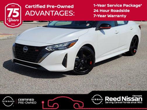 Aspen White Tricoat/Super Black 2024 Nissan Sentra SR