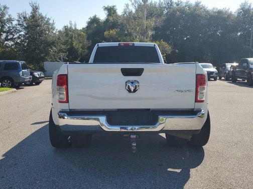 2019 RAM 3500 Tradesman Crew Cab 4x4 8' Box