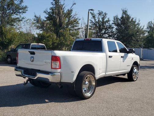 2019 RAM 3500 Tradesman Crew Cab 4x4 8' Box