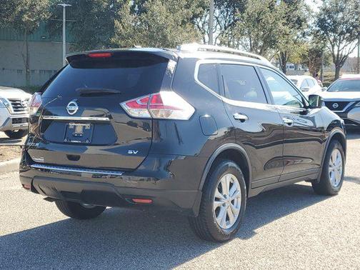 2016 Nissan Rogue SV