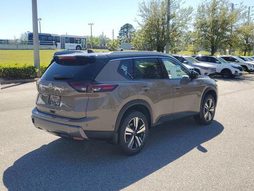 2025 Nissan Rogue SL