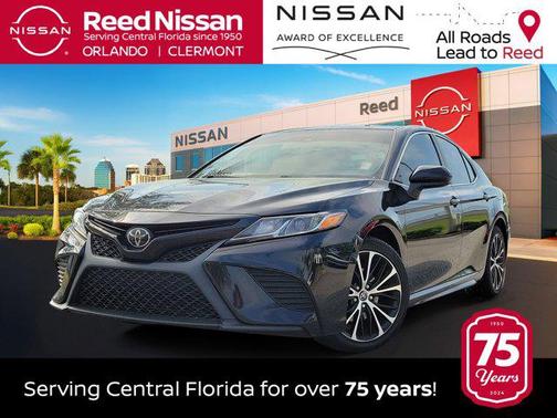 Midnight Black Metallic 2019 Toyota Camry SE