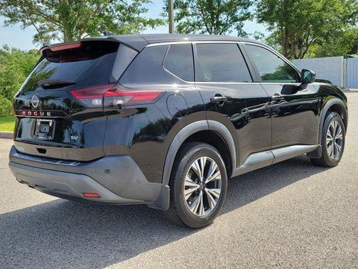 Super Black 2022 Nissan Rogue SV