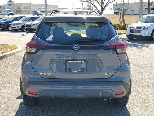 2024 Nissan Kicks SR
