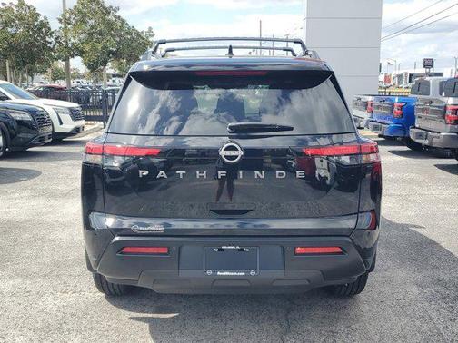 Super Black 2026 Nissan Pathfinder SV