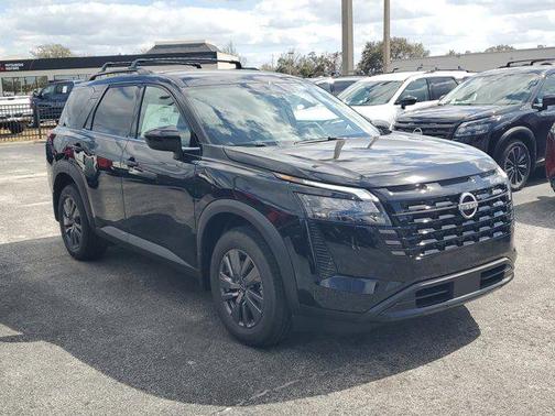 Super Black 2026 Nissan Pathfinder SV