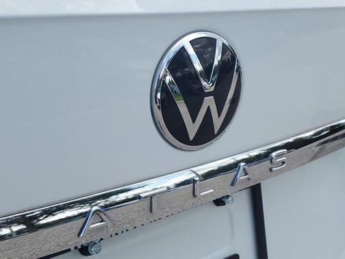 2022 Volkswagen Atlas 3.6L SE w/Technology