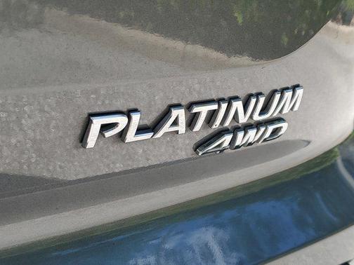 2024 Nissan Pathfinder Platinum 4WD
