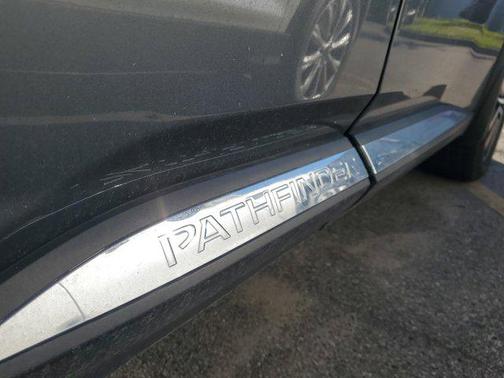 2024 Nissan Pathfinder Platinum 4WD