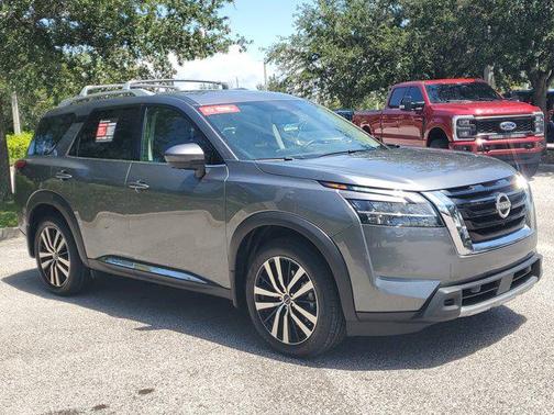 2024 Nissan Pathfinder Platinum 4WD
