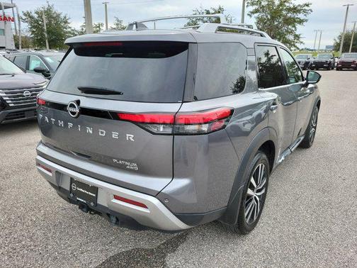 2024 Nissan Pathfinder Platinum 4WD