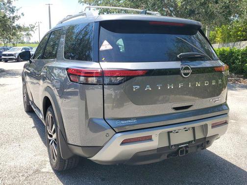 2024 Nissan Pathfinder Platinum 4WD