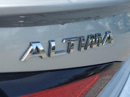 2020 Nissan Altima SR FWD