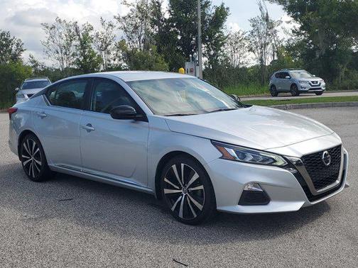 2020 Nissan Altima SR FWD