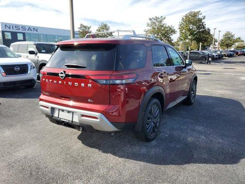 2025 Nissan Pathfinder SL FWD