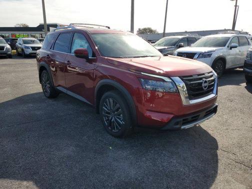 2025 Nissan Pathfinder SL FWD