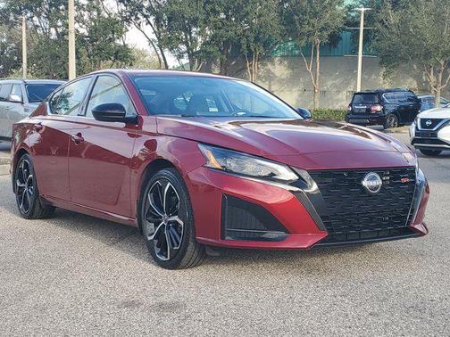 2024 Nissan Altima SR FWD