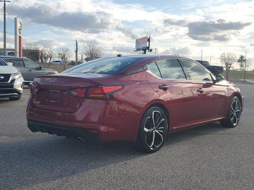 2024 Nissan Altima SR FWD