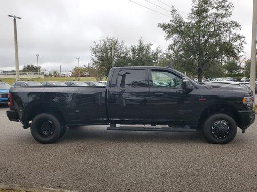 2023 RAM 3500 Big Horn Crew Cab 4x4 8' Box