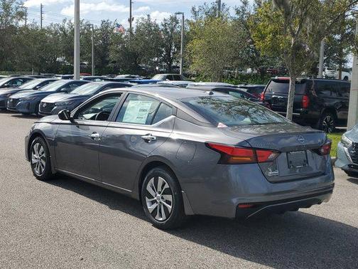 2025 Nissan Altima S FWD