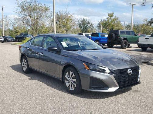 2025 Nissan Altima S FWD