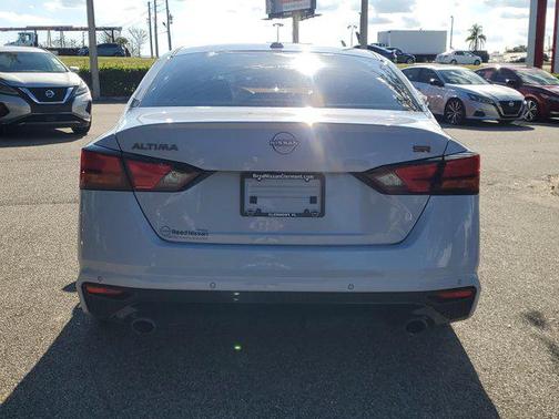 2024 Nissan Altima SR FWD