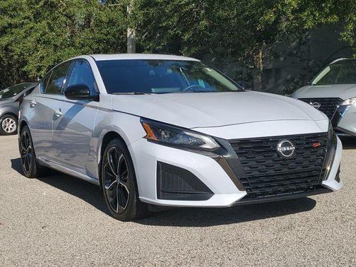 2024 Nissan Altima SR FWD