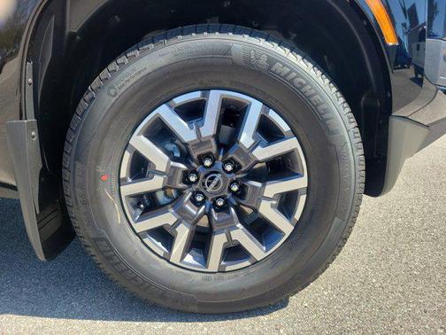 Super Black 2026 Nissan Frontier SV