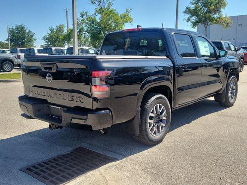 Super Black 2026 Nissan Frontier SV