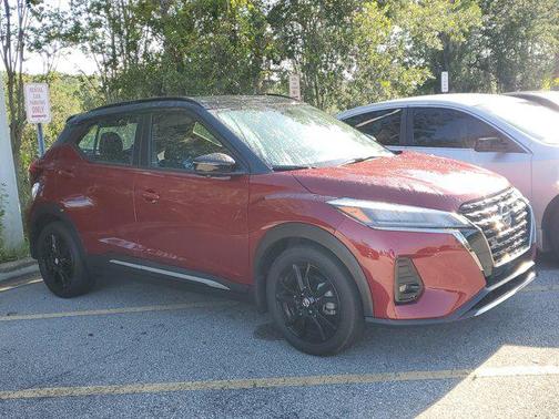 2021 Nissan Kicks SR