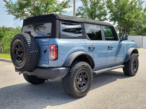 Azure Gray Metallic Tri-Coat 2024 Ford Bronco Wildtrak