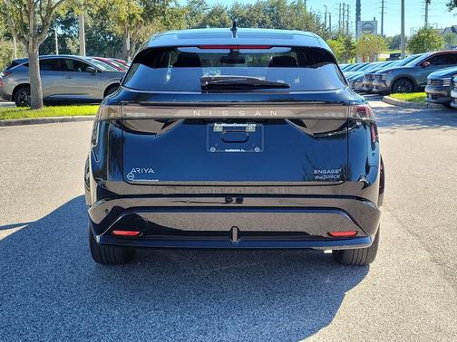Black Diamond Pearl 2025 Nissan ARIYA ENGAGE+